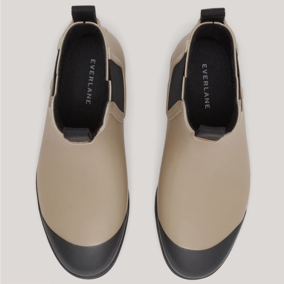 Everlane The Rain Boot in Stone | Size 7 - Picture 6 of 14